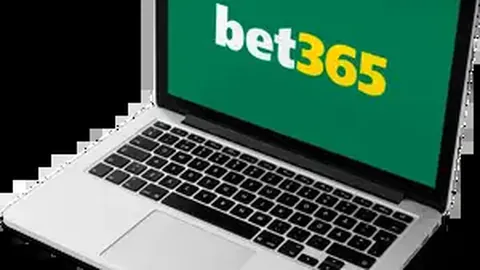 阿根廷世界杯半决赛3-0横扫克罗地亚，梅西传射阿尔瓦雷斯双响炮助力晋级决赛！