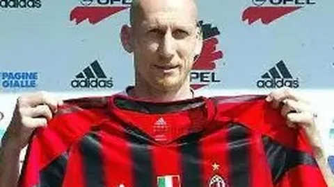 卡塞米羅累積黃牌缺席決戰，曼聯傳來不確定性，滕·哈格對阿森納發出警示：卡塞米羅非無法替代！